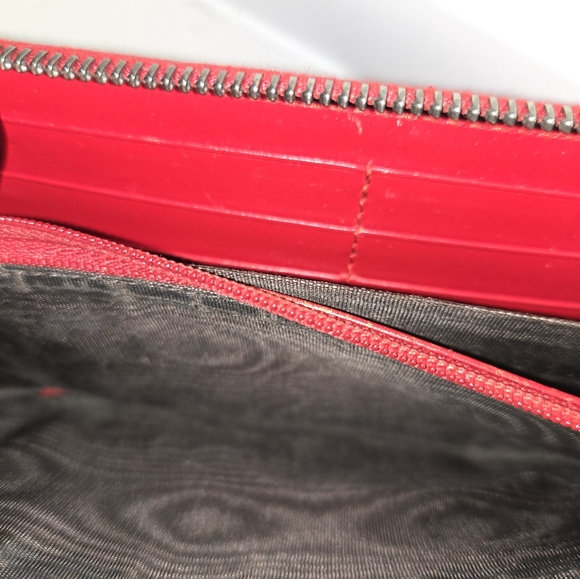 Gucci Guccissima Zip Around Wallet - Picture 4 of 16
